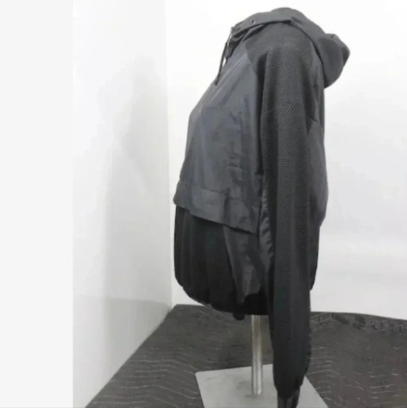 🐾Guess color block hooded windbreaker - Picture 5 of 11